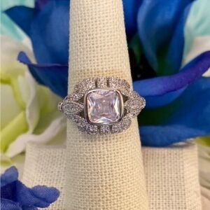 Vintage Lab Created Diamond Gemstone Ring With Beautiful Setting 925 NEW